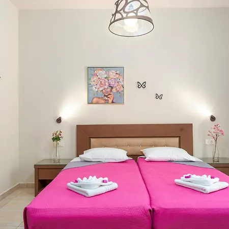 Stathis Beachfront Luxury Apartment *