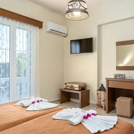 Stathis Beachfront Luxury Apartment