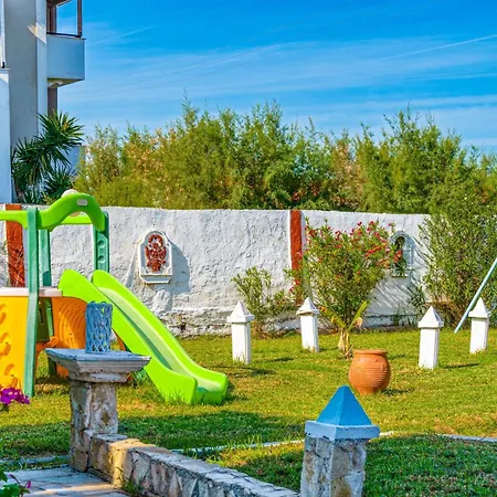 Stathis Beachfront Luxury *