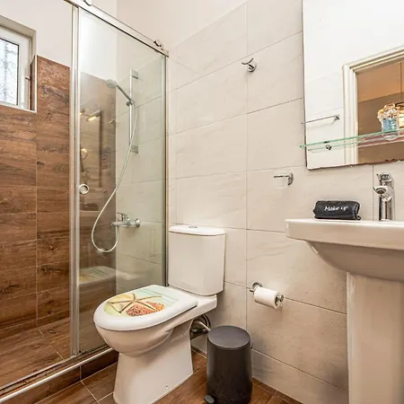 Stathis Beachfront Luxury Apartment *