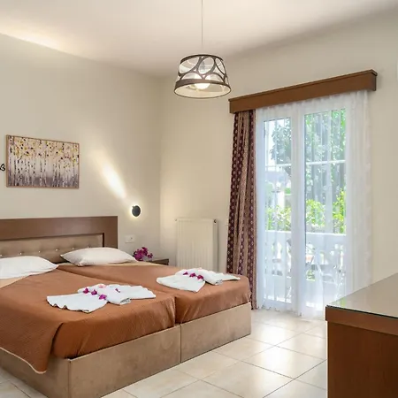 Apartament Stathis Beachfront Luxury Kalamákion
