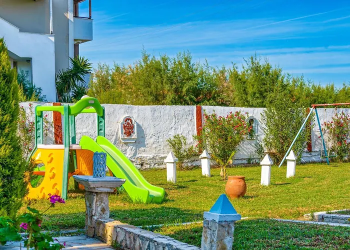 Stathis - 300m From Beach, By Zantewize *
