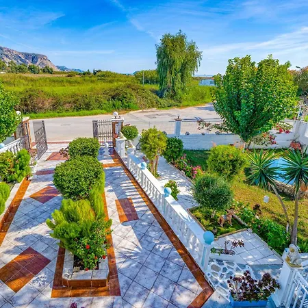 Stathis - 300m From Beach, By Zantewize Apartment Kalamákion
